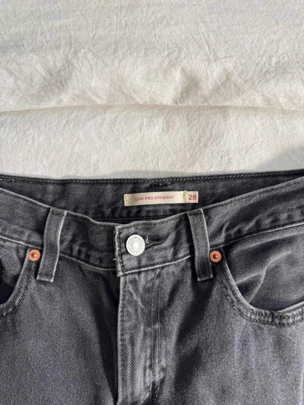 Levi Low Pro Straight Jeans - Picture 2 of 4